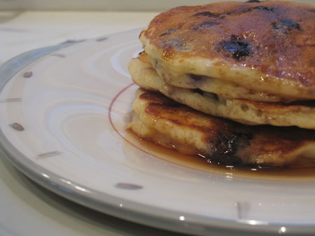 the most wonderful/busy time of the year – blueberry banana pancakes