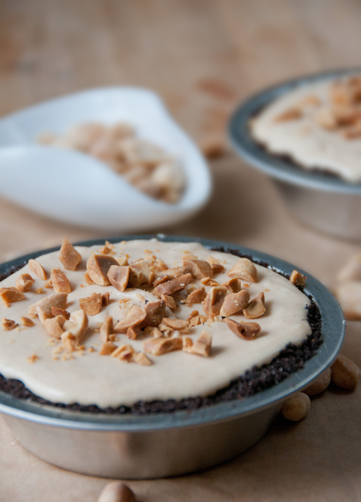 nice to meet you – a creamy peanut butter pie for mikey