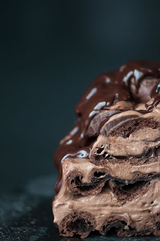 inside out – chocolate ‘eclair’ cake