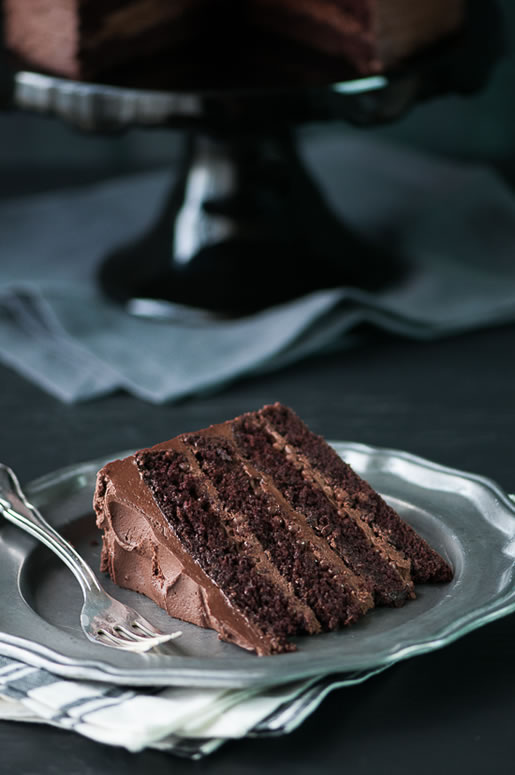 re-fashioned – chocolate chocolate crunch cake