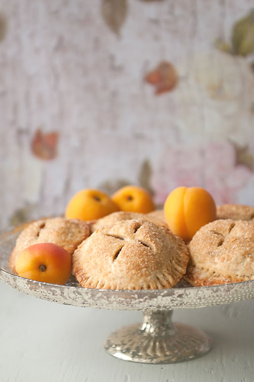 a parisian in new york – brandied apricot-almond hand pie